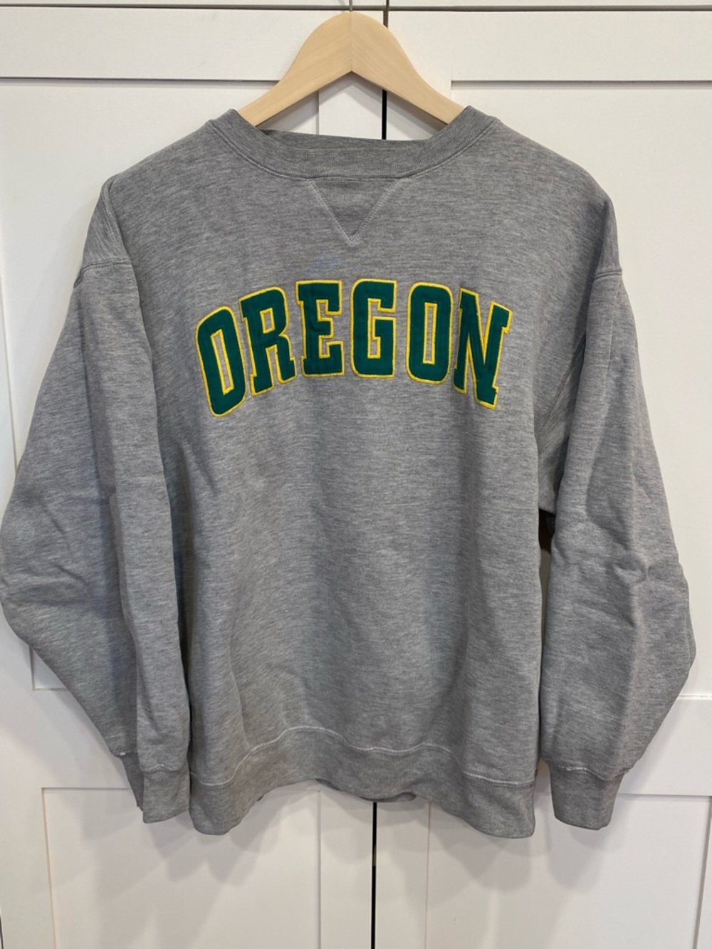 Oregon Ducks Crewneck Sweatshirt Gray Stitched On Letters Men’s Sz Med Champs